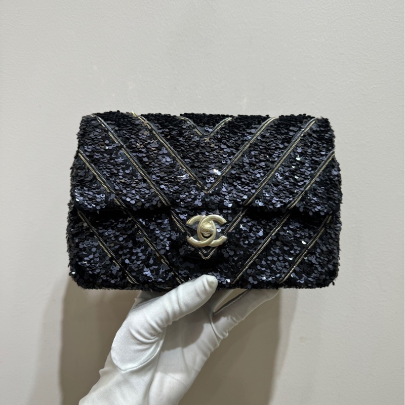 【99❤️】Chanel黑金亮片 V紋 cf大mini 單肩斜挎包-1