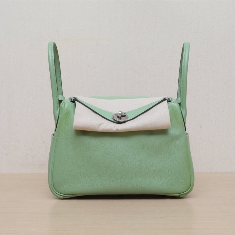 HERMES Lindy263I牛油果綠EC皮Z刻銀扣肩背包-1