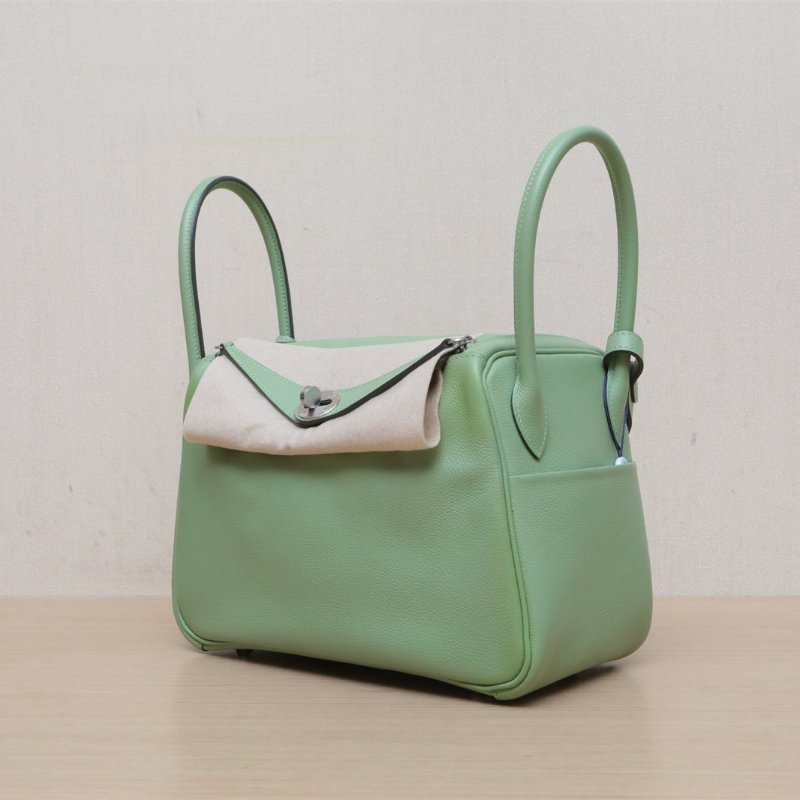 HERMES Lindy263I牛油果綠EC皮Z刻銀扣肩背包-3