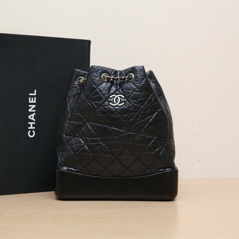 CHANEL GABRIELLE流浪雙肩包中號25黑色牛皮28開金銀扣肩背包