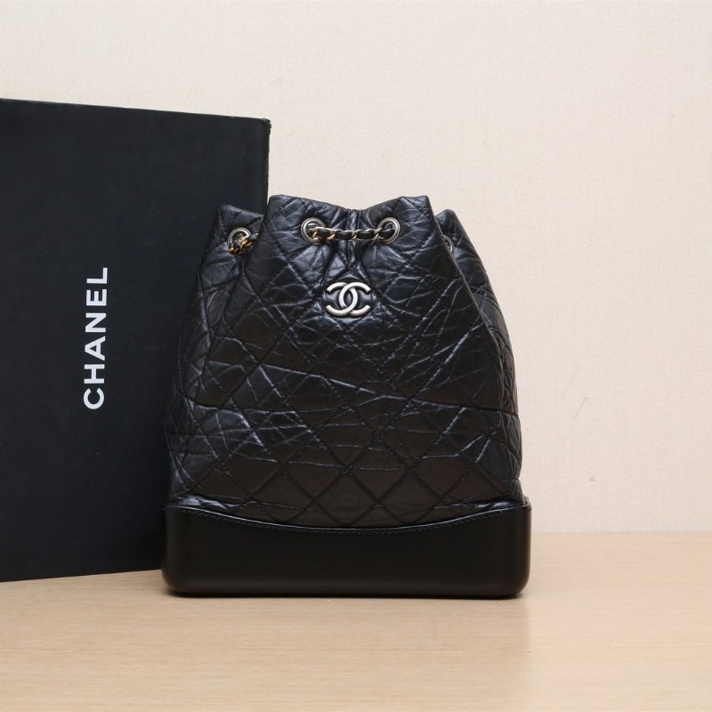 CHANEL GABRIELLE流浪雙肩包中號25黑色牛皮28開金銀扣肩背包-0