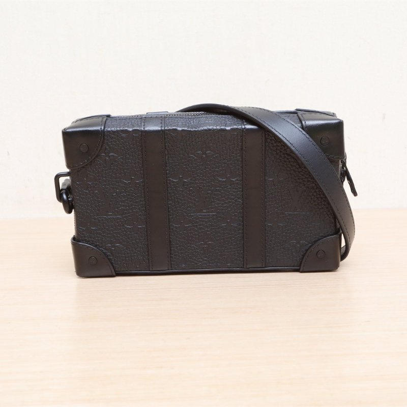 LOUIS VUITTON SoftTrunkWallet盒子包22.5黑色牛皮晶片老花肩背包-1