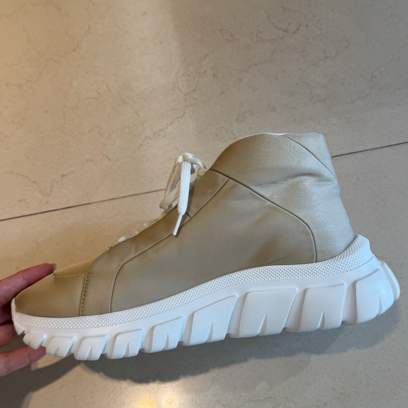prada卡其色高筒休閒鞋👟38.5-6