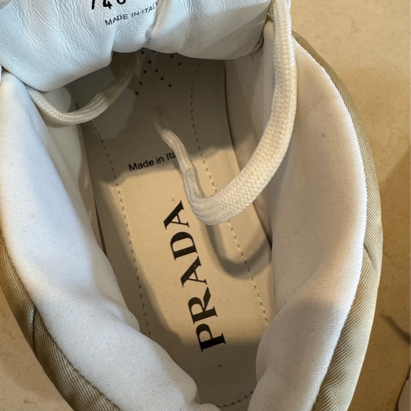 prada卡其色高筒休閒鞋👟38.5-9