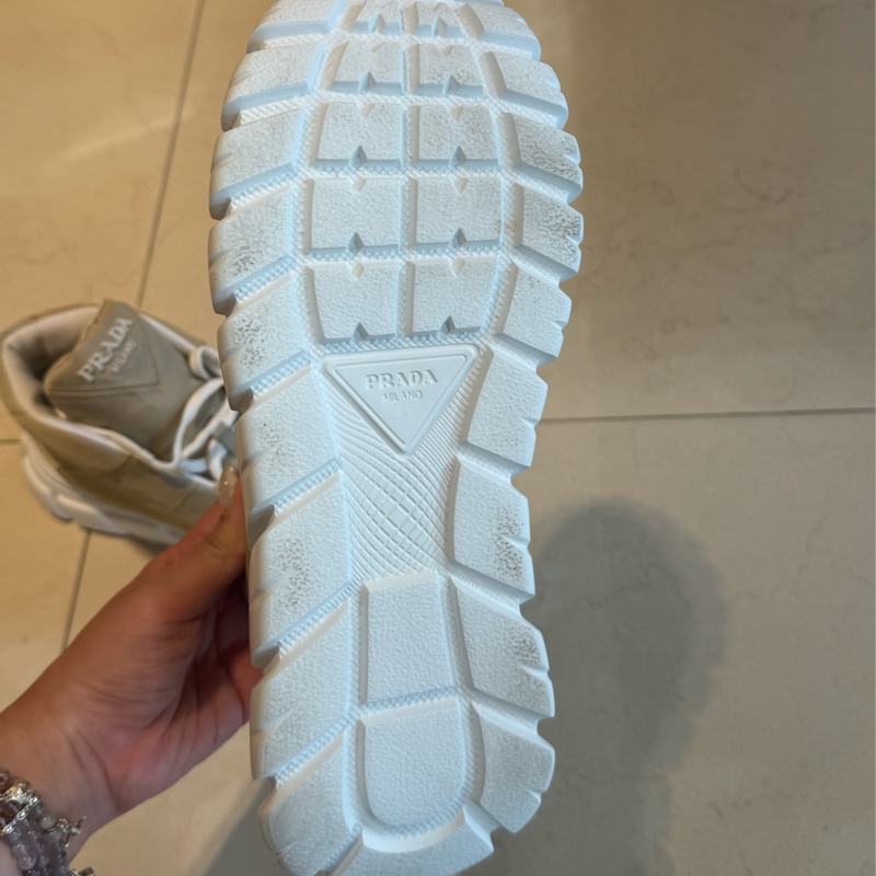 prada卡其色高筒休閒鞋👟38.5-14