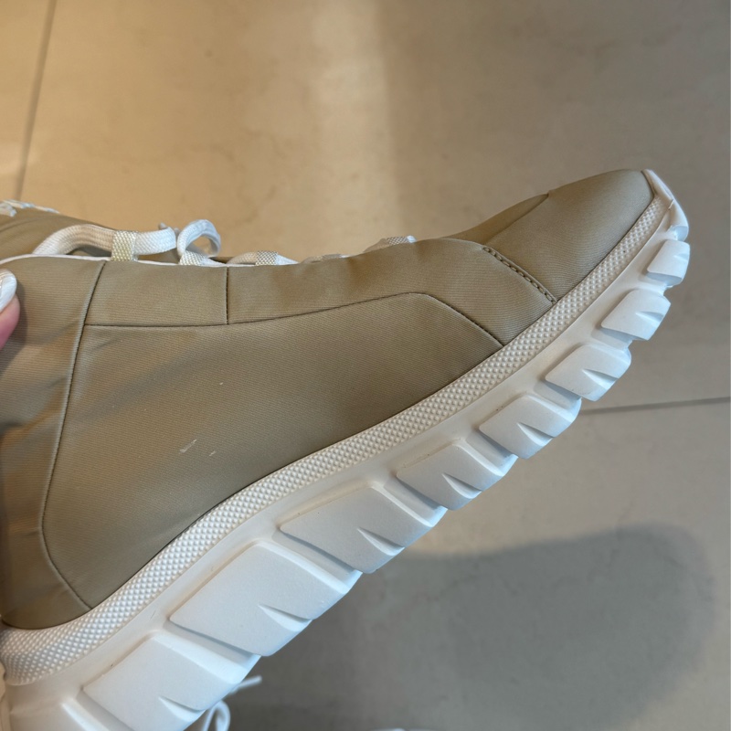 prada卡其色高筒休閒鞋👟38.5-16