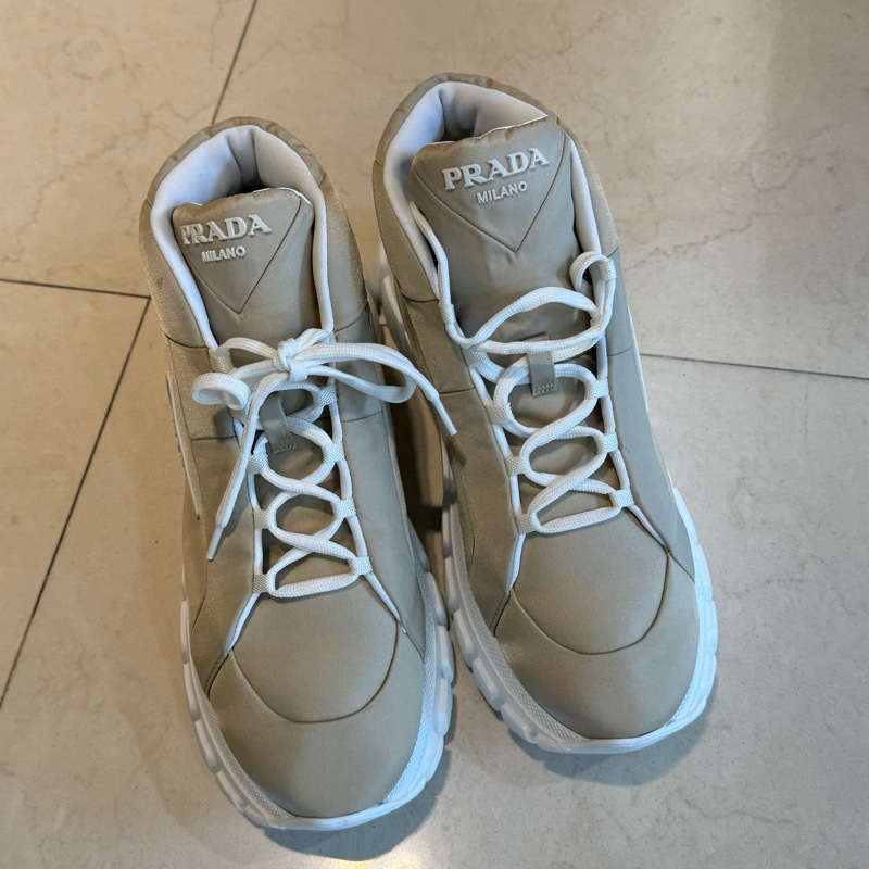 prada卡其色高筒休閒鞋👟38.5-18