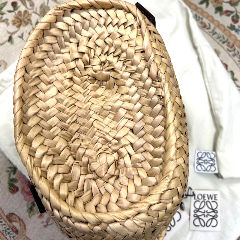 Loewe草編包-小-3