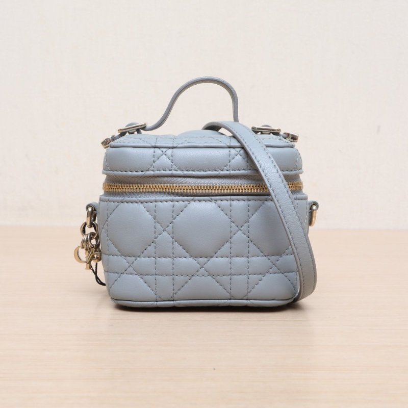 DIOR Lady戴妃Vanity化妝包超迷你11霧霾藍羊皮淺金扣2021藤格紋肩背包-1