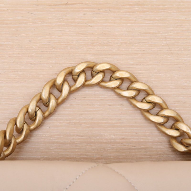 CHANEL 19BAG口蓋包小號26奶茶色羊皮29開金銀扣肩背包-2