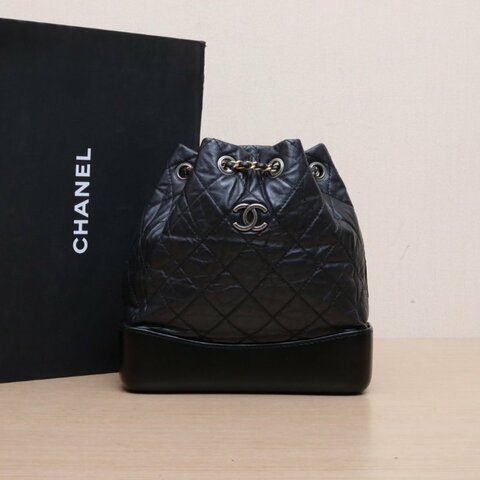 CHANEL GABRIELLE流浪雙肩包小號22.5黑色牛皮27開金銀扣菱格紋肩背包