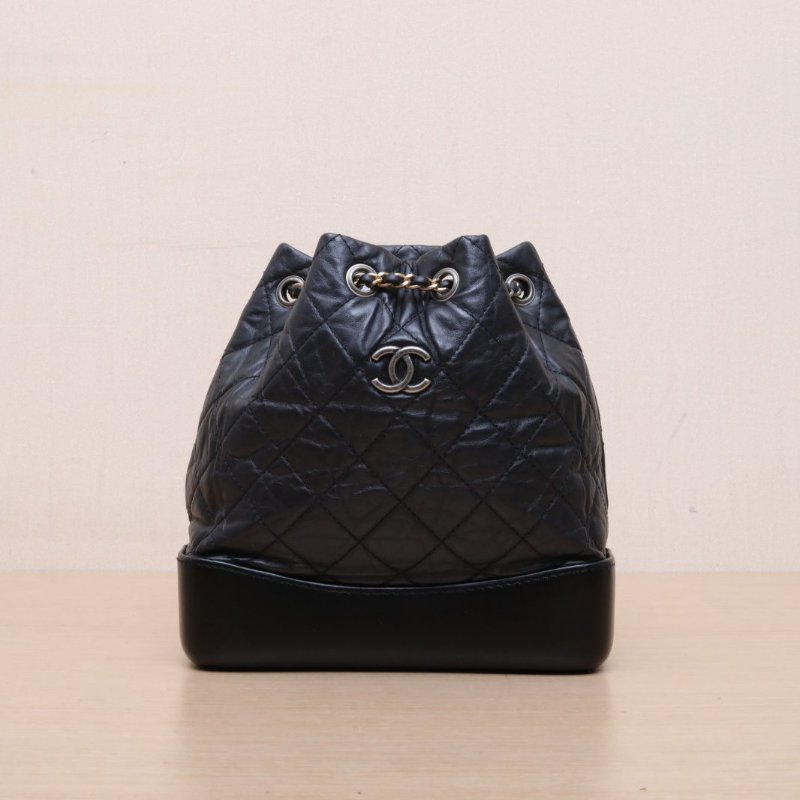 CHANEL GABRIELLE流浪雙肩包小號22.5黑色牛皮27開金銀扣菱格紋肩背包-1