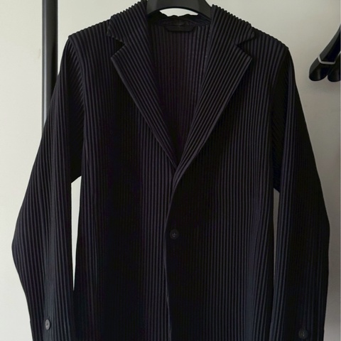 Homme plisse 黑色西裝外套