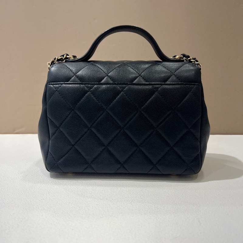 Chanel 黑荔枝牛皮金釦小郵差包-3