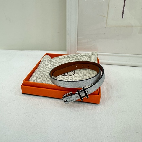 Hermes 愛馬仕 Pop H雙圈手環 奧林匹克鎏銀色 Chamkilight山羊皮和金屬雙圈手鐲 K刻 T2