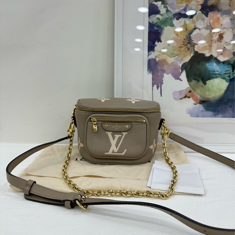 LV /Louis Vuitton 迷你bumbag斜背包 晶片款 有購證 99新