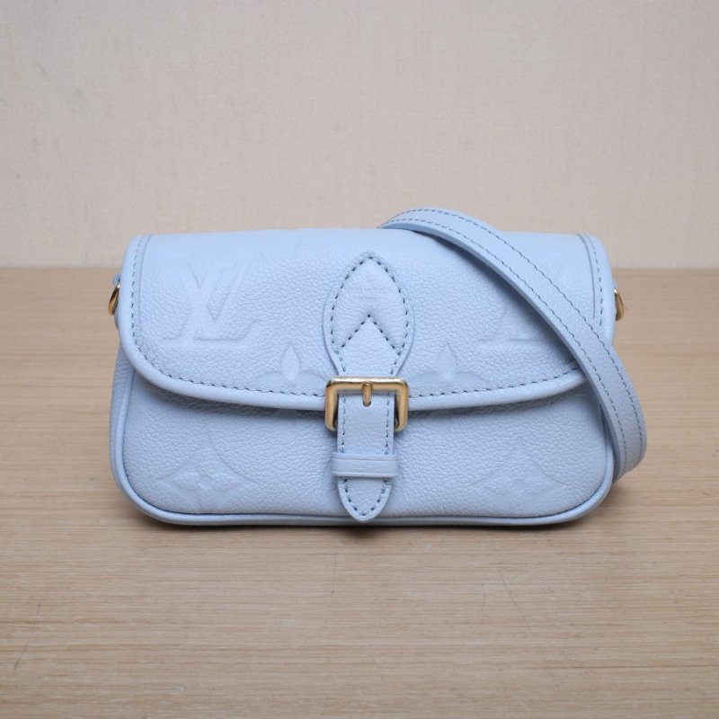 LOUIS VUITTON Diane法棍包19藍色牛皮晶片肩背包-1