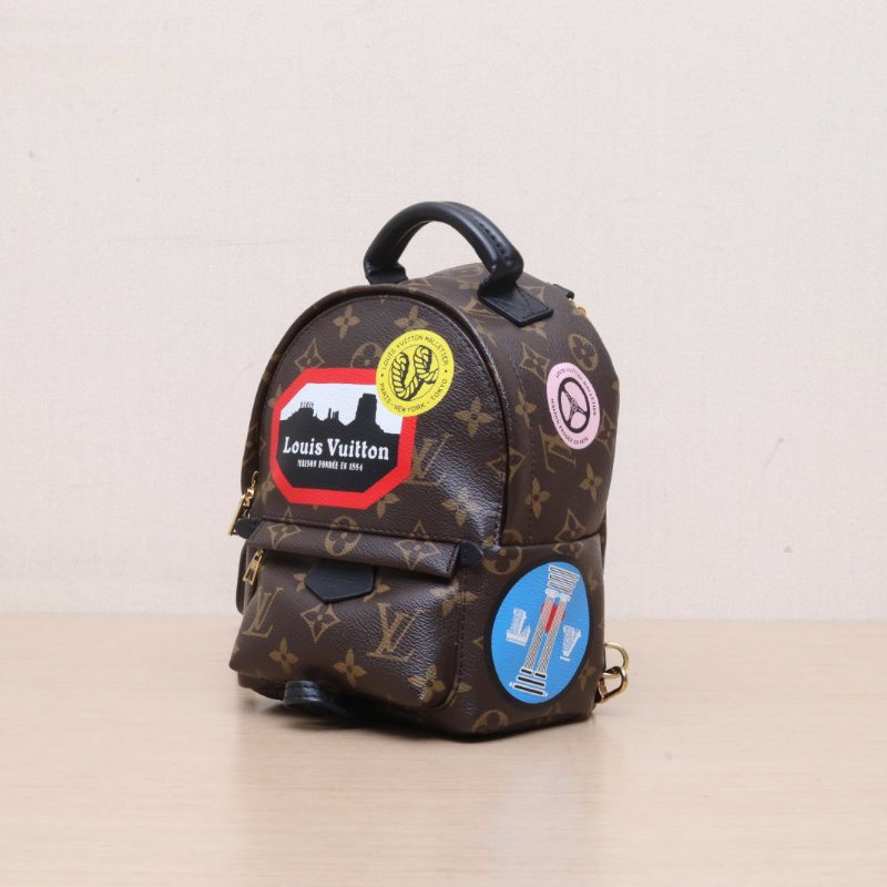 LOUIS VUITTON PalmSprings小書包Mini17老花PVC2016WorldTour系列肩背包-4