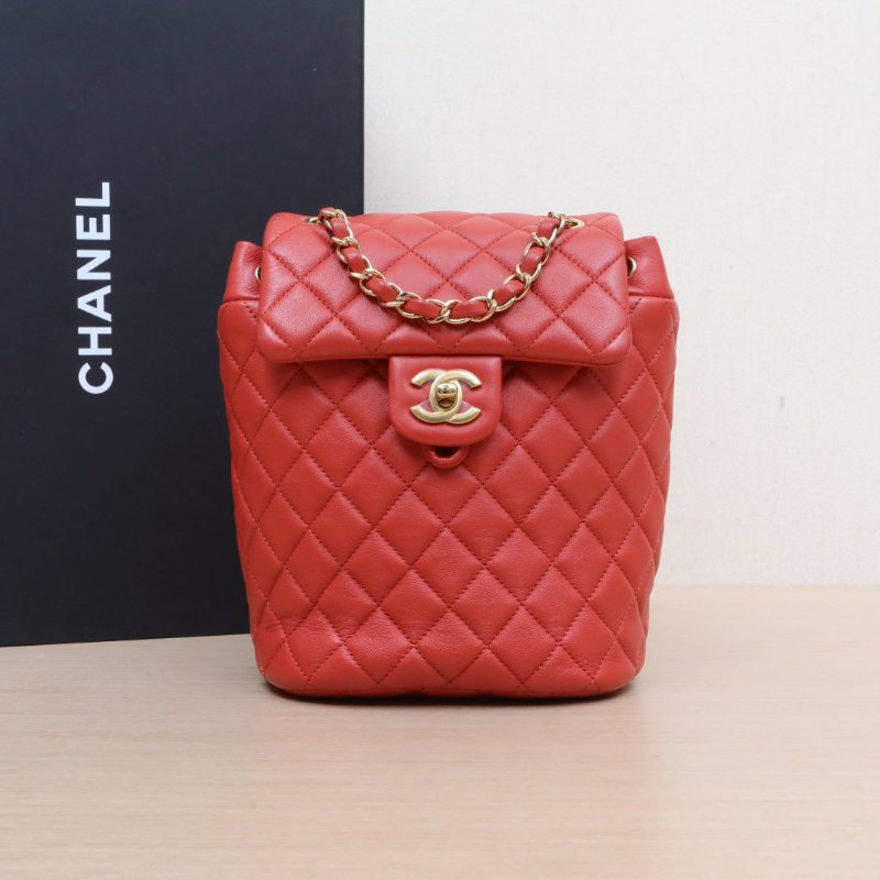 CHANEL 薩爾茨堡雙肩包小號17紅色牛皮26開金扣肩背包-0