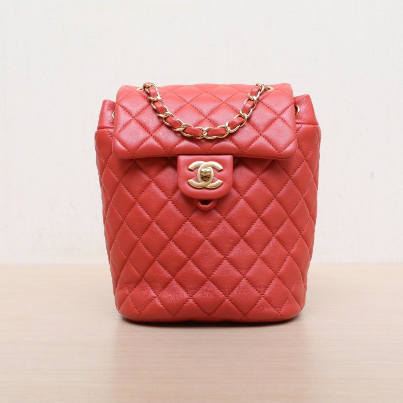 CHANEL 薩爾茨堡雙肩包小號17紅色牛皮26開金扣肩背包-1