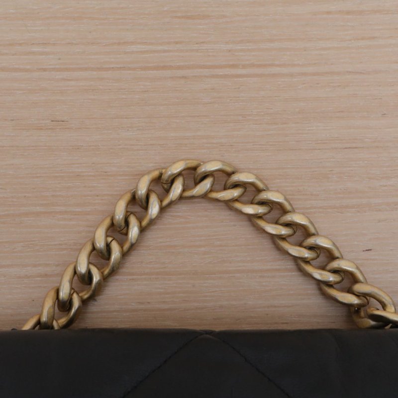 CHANEL 19BAG口蓋包小號26黑色羊皮30開金銀扣肩背包-2