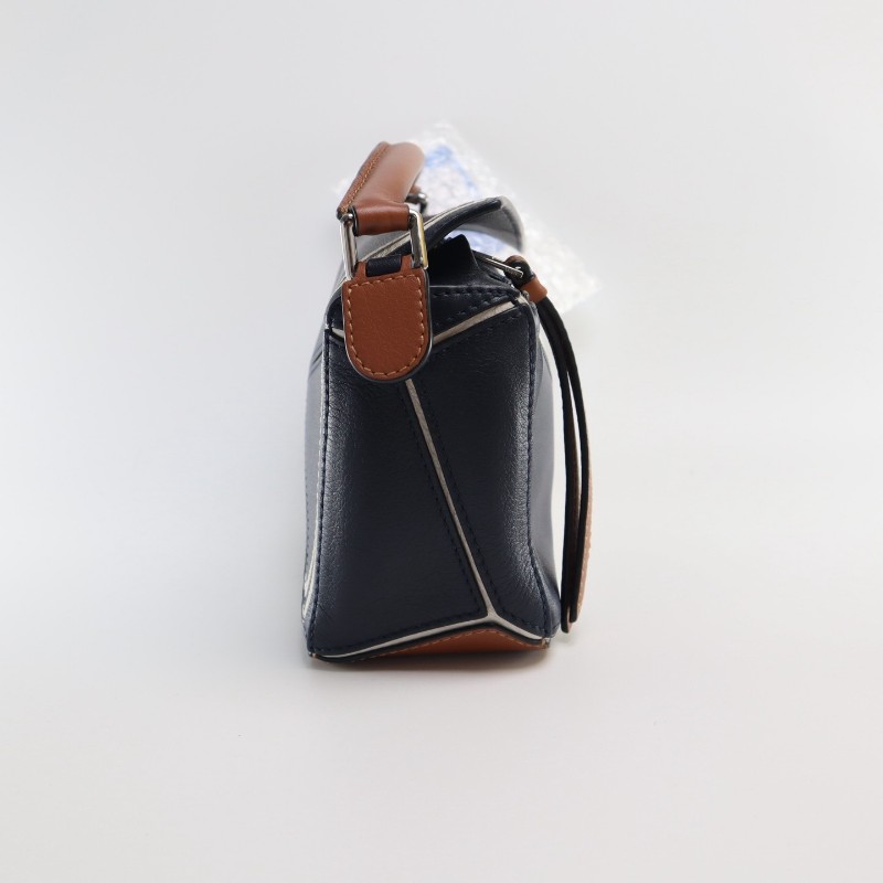 Loewe 手袋 mini puzzle幾何海軍藍手提包斜背包肩背包-2