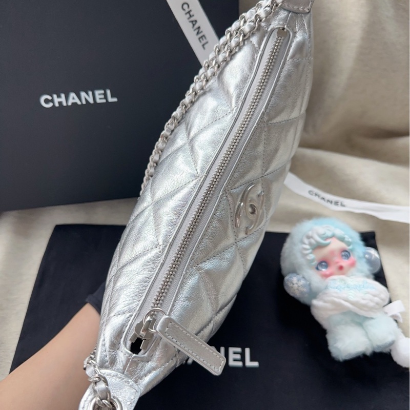 【配件:防塵袋 💕】Chanel 25S hobo 小號 嬉皮包 餃子包 銀色 銀扣 logo金幣 牛皮 手提 單肩 腋下-3