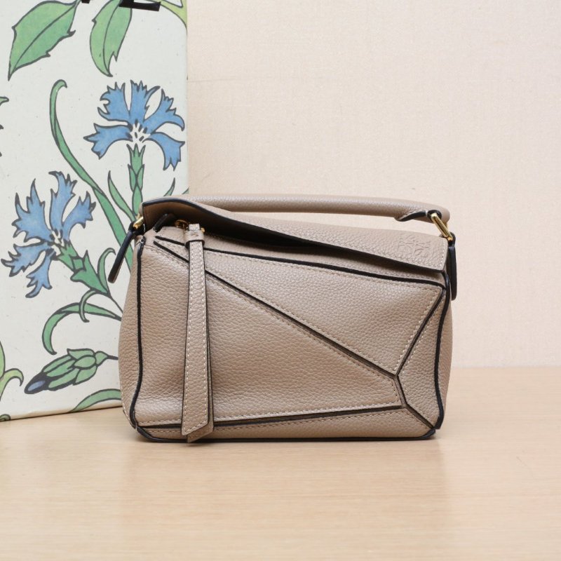 LOEWE Puzzle18幾何包迷你MINI大象灰牛皮肩背包-0