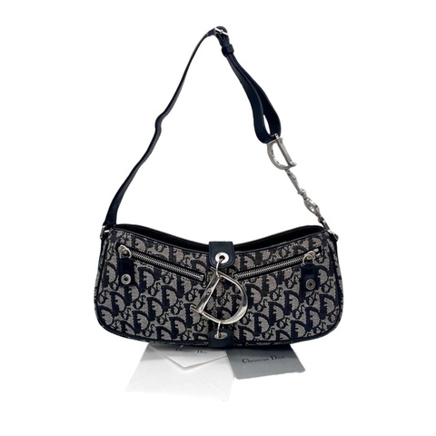 Dior 老花大D扣腋下包