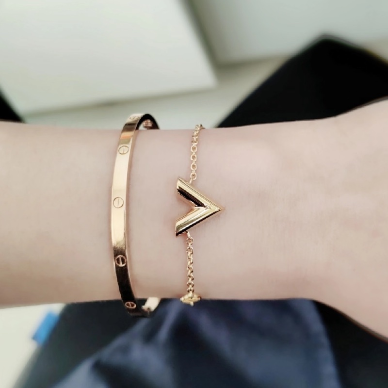 🌷LouisVuitton V字手鍊 ｜經典花紋✦fufu style 精品✦ 氣質款｜-5