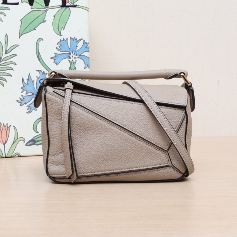 LOEWE Puzzle18幾何包迷你MINI卡其色牛皮肩背包-0