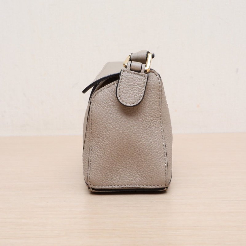 LOEWE Puzzle18幾何包迷你MINI卡其色牛皮肩背包-4