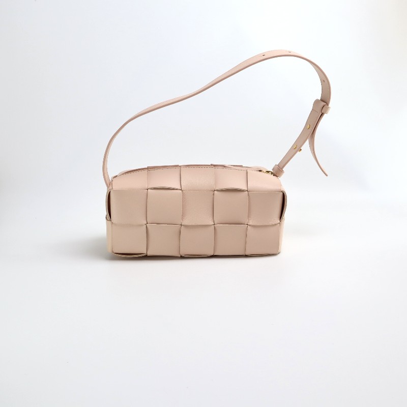 Bottega Veneta bv Cassette 裸色 10格 肩背包 羊皮革-3
