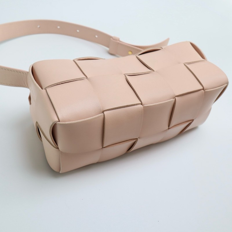 Bottega Veneta bv Cassette 裸色 10格 肩背包 羊皮革-4