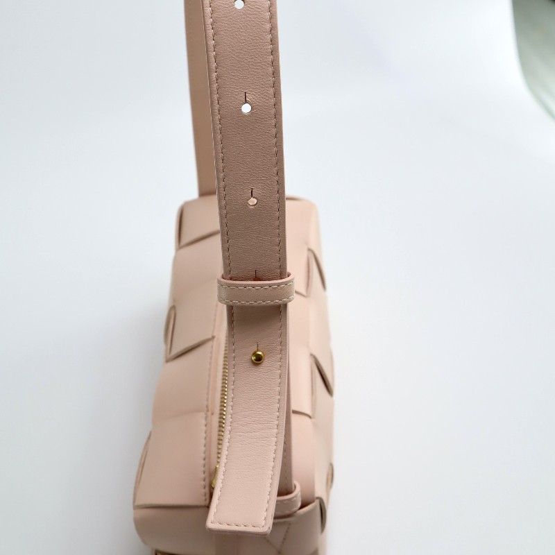 Bottega Veneta bv Cassette 裸色 10格 肩背包 羊皮革-9