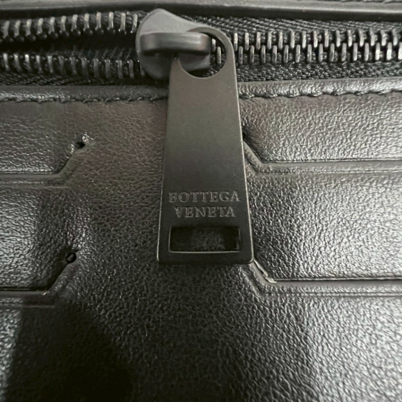 【美收精品】BV黑色編織手拿包 4-352-13