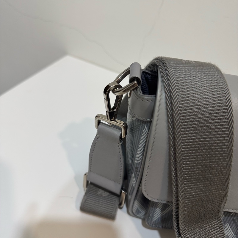 Dior 深淺灰牛皮拼 PVC鑽石紋 Hit the Road郵差包 斜背包-13