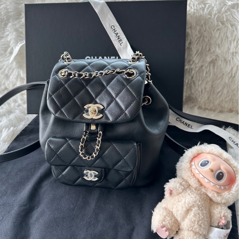 【配件:防塵袋 】Chanel 25a duma 小號 牛皮 書包 背包 雙肩包 黑金-1