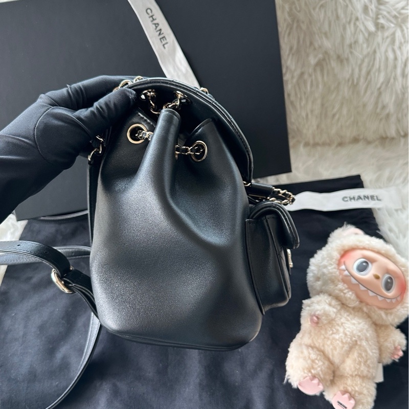 【配件:防塵袋 】Chanel 25a duma 小號 牛皮 書包 背包 雙肩包 黑金-3