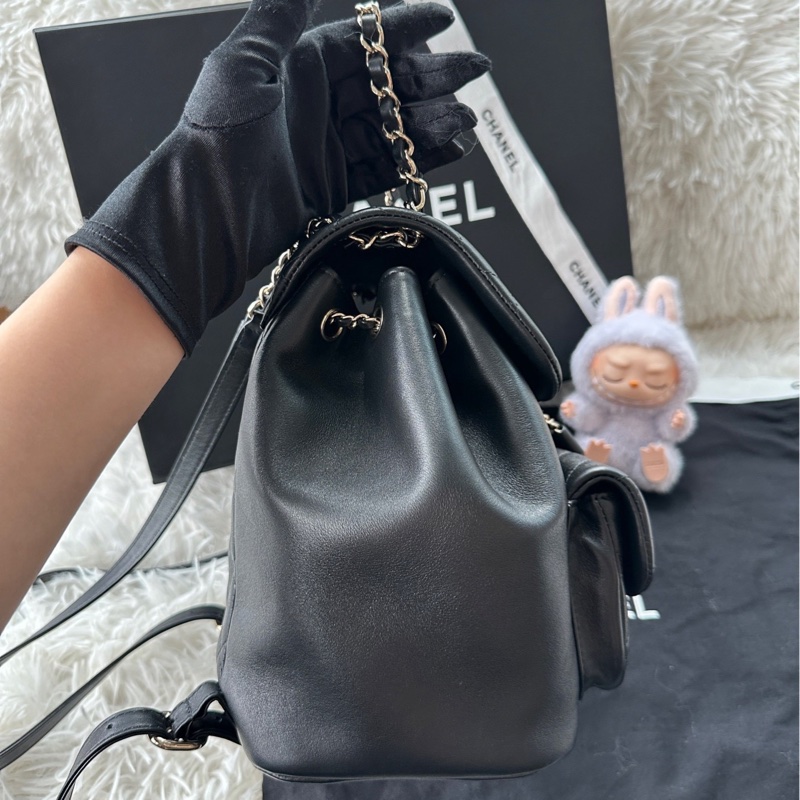 【配件:帶票大全套 💕99新】Chanel  duma 大號 背包 書包 雙肩包 黑金 黑色 金扣-3