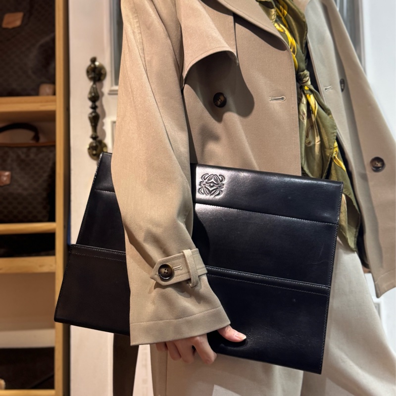 Loewe 黑色真皮電腦套 筆電包 文件夾 公事包-1