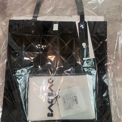 全新！三宅一生 BAOBAO 6格黑色 防塵紙袋全