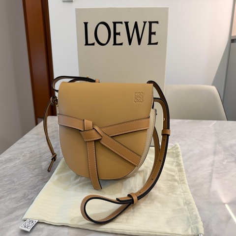 Loewe Gate Small Bag 小牛皮袋