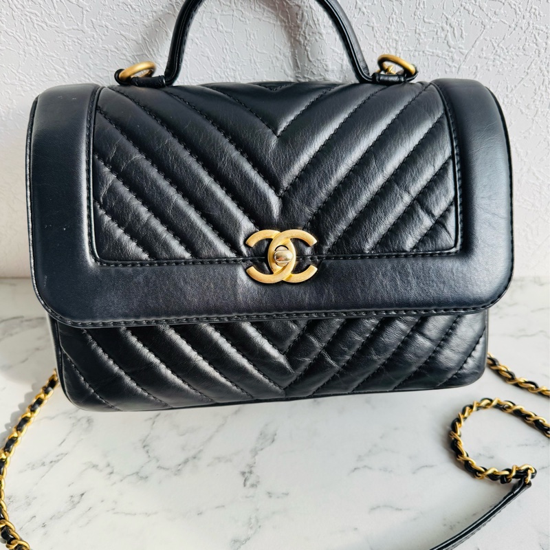 Chanel 山形紋提把鏈斜背包-0