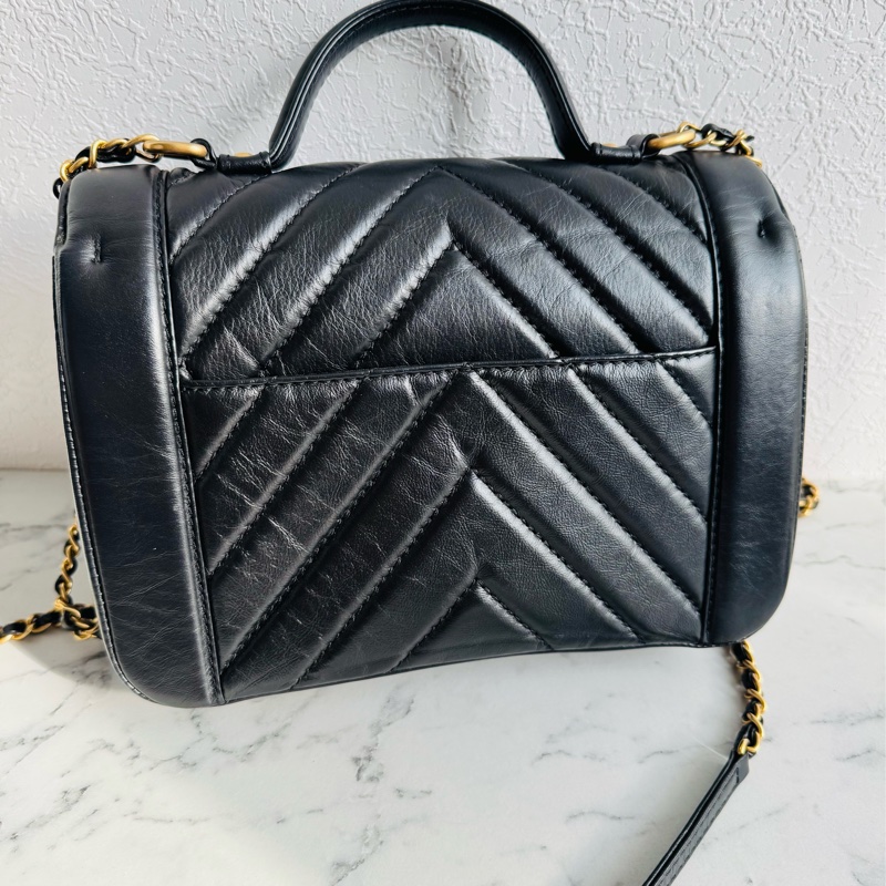 Chanel 山形紋提把鏈斜背包-1