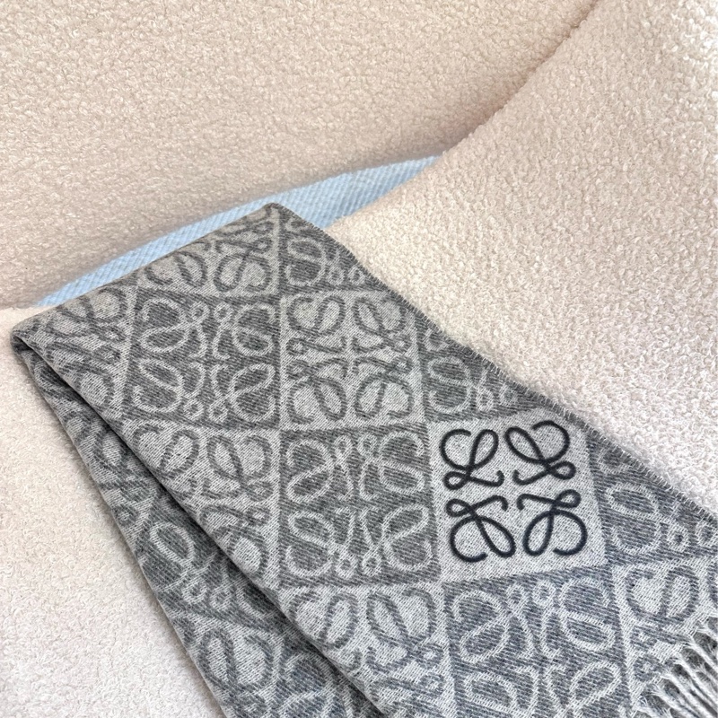 【全🆕】LOEWE Anagram scarf 羊絨羊毛圍巾 淺灰色-1