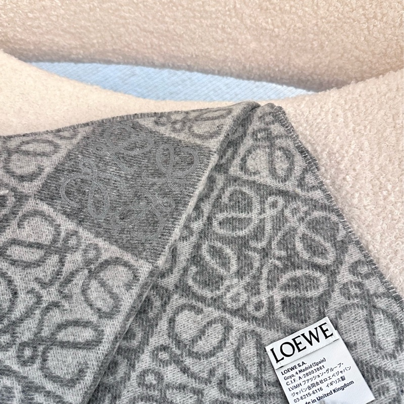 【全🆕】LOEWE Anagram scarf 羊絨羊毛圍巾 淺灰色-3