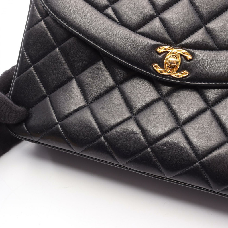 香奈兒 (CHANEL) Matelasse Diana 翻蓋斜背包,羊皮材質,黑色,二手,金色五金,CC-12