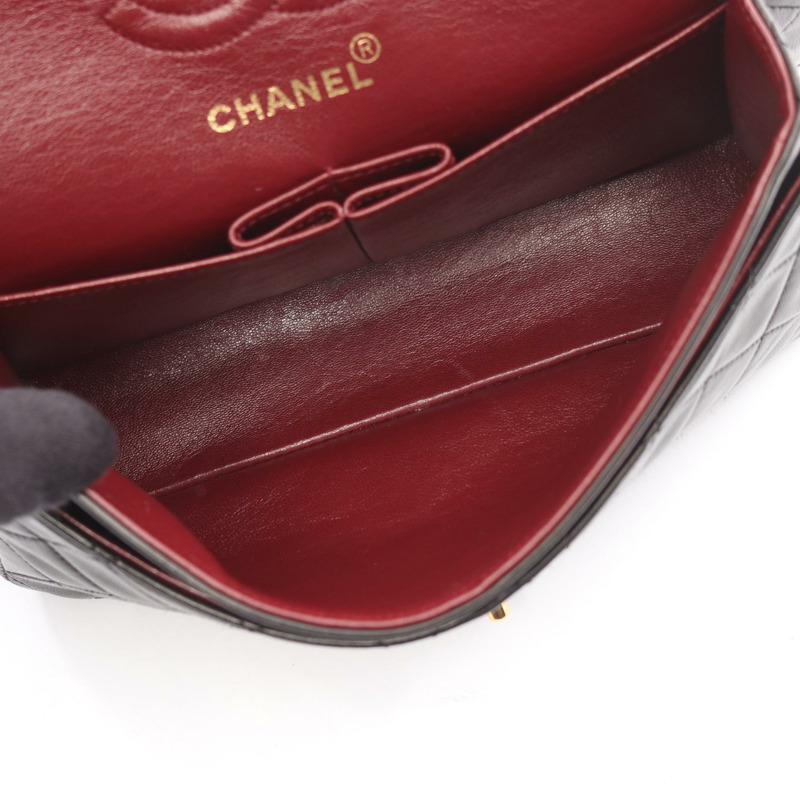 香奈兒 (CHANEL) Matelasse W 翻蓋鏈條單肩背包，羊皮材質，黑色，二手，金色五金，CC-2