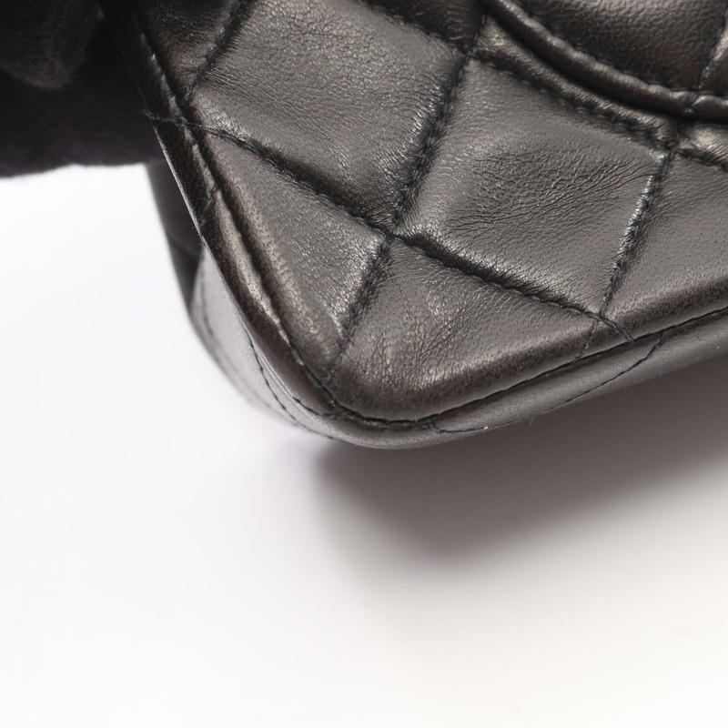 香奈兒 (CHANEL) Matelasse W 翻蓋鏈條單肩背包，羊皮材質，黑色，二手，金色五金，CC-8